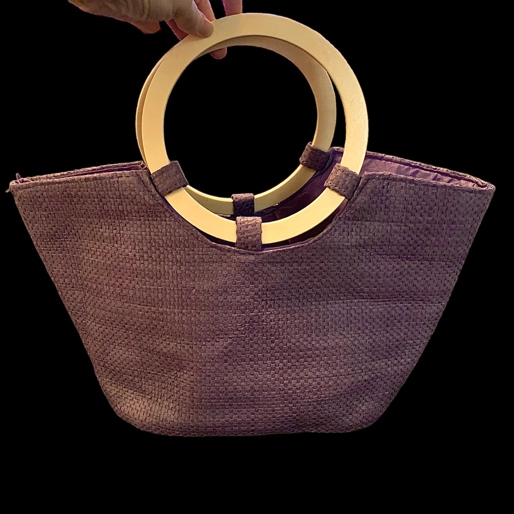Straw purple tote with wooden handle